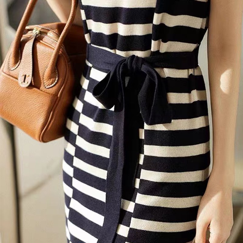 Navyblue Shift Striped Sleeveless Dresses