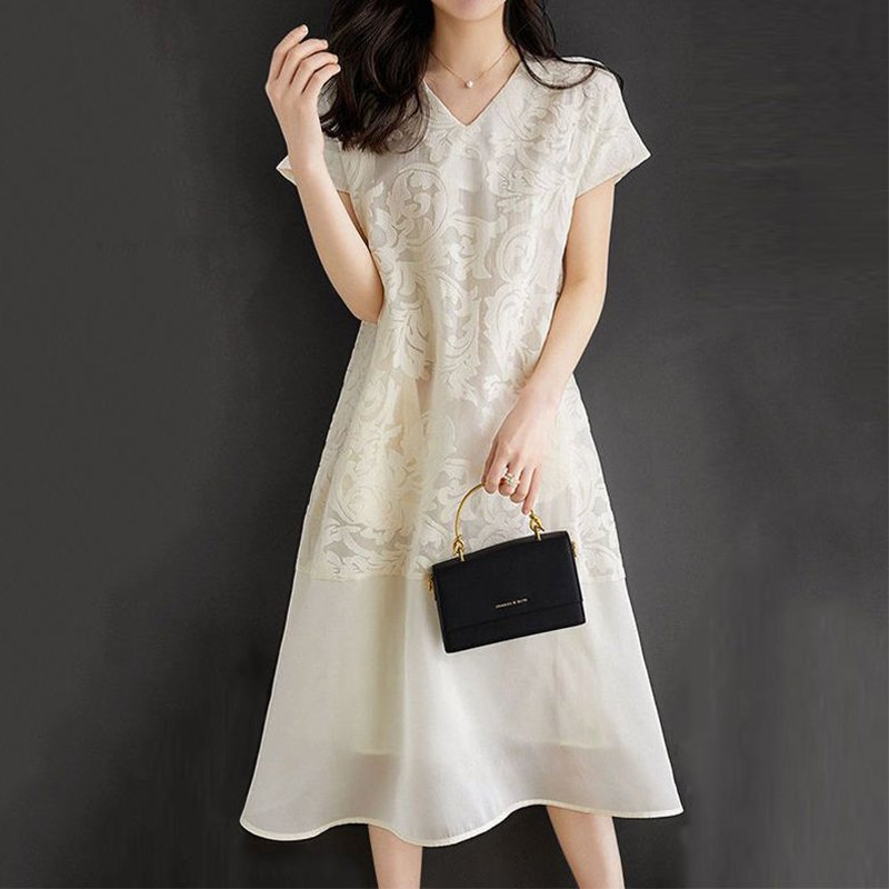 White Short Sleeve A-Line Floral Dresses