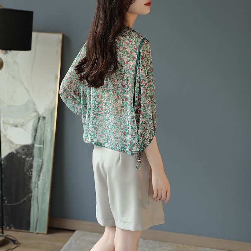 Floral 3/4 Sleeve Shirts & Tops